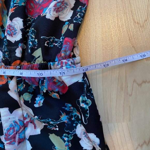 Eight Sixty Maxi Floral Dress - Picture 9 of 10